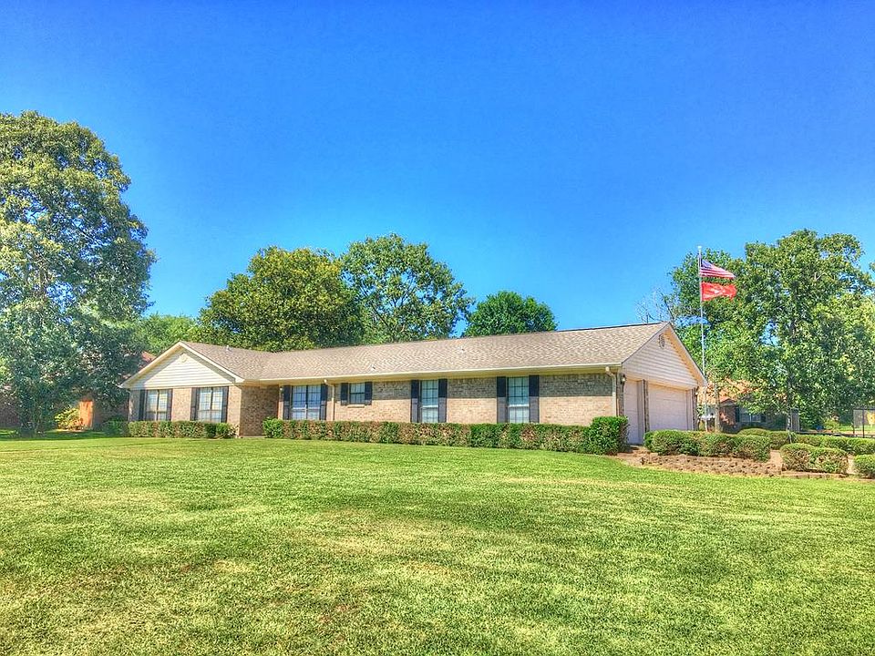 1st image of 901 Dogwood Ridge Dr