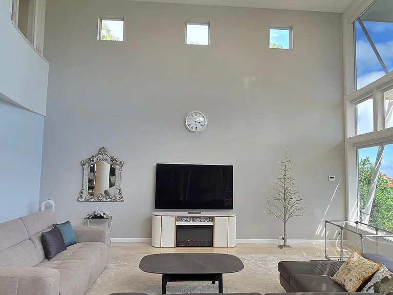 1205 Ikena Cir — Photo 9