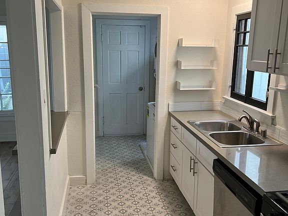 4th image of 1238 Havenhurst Dr #1/2