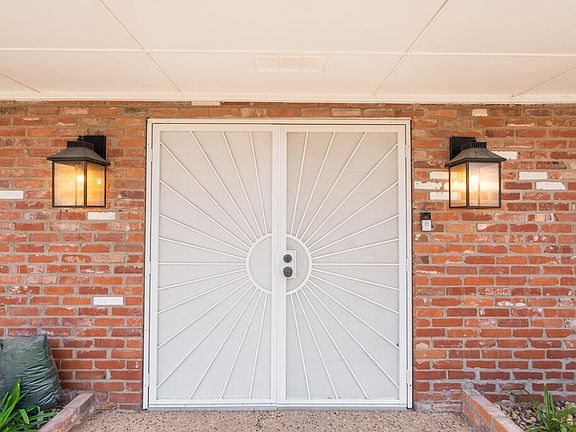 4th image of 1004 Shirley Ln