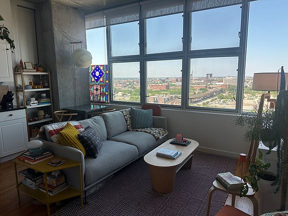 5th image of 1720 S Michigan Ave APT 1517