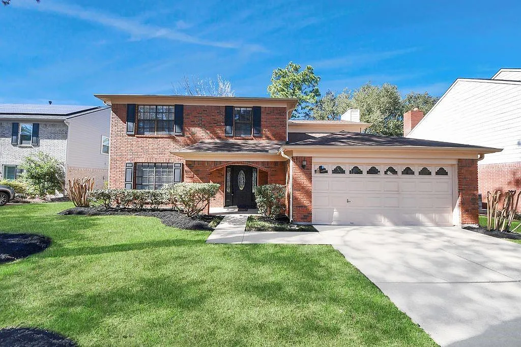 4 bed, 2.5 bath, 2246 sqft, $2,350 — Photo 3