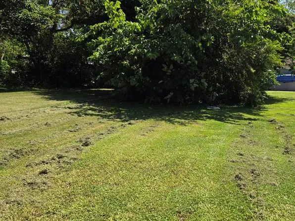 614 Washington Ave, Cape Charles, VA 23310