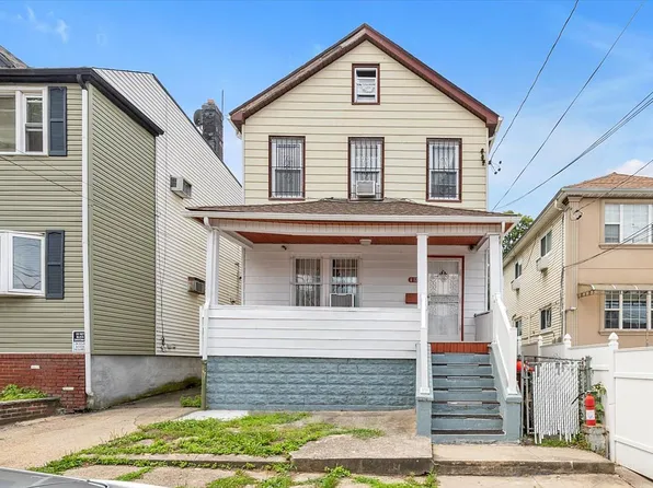 812 College Point Blvd, Flushing, NY 11356