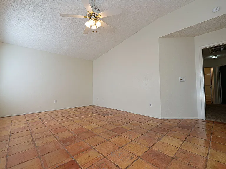 6357 Formula Way — Photo 26