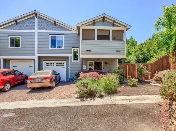 122 McCully Ln, Jacksonville, OR 97530