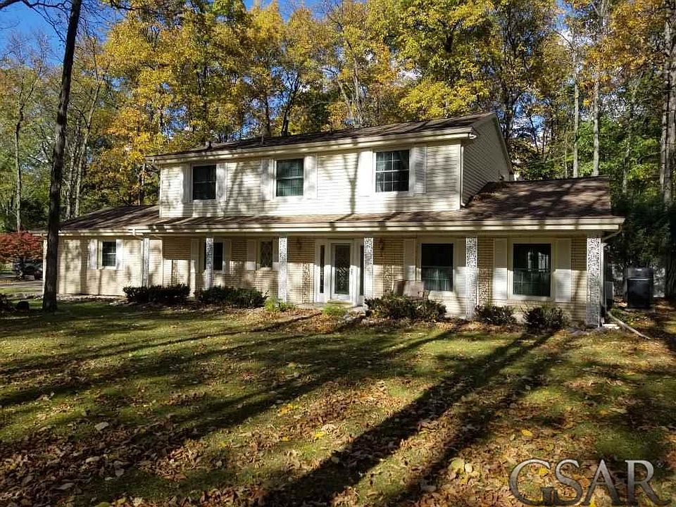 1st image of 500 Woodland Dr