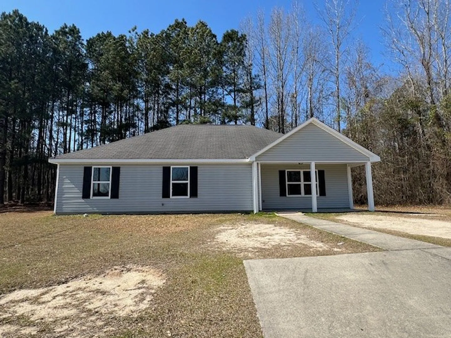 4 Bedroom, 2 Bath Home — Photo 2