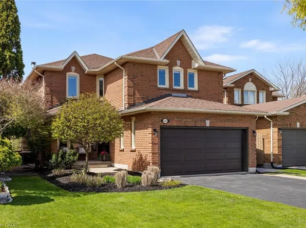 3425 Nutcracker Dr, Mississauga, ON L5N 6E6