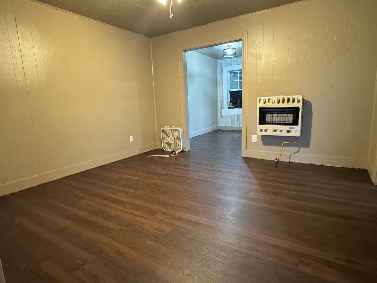 2 bed, 950 sqft, $900 — Photo 3