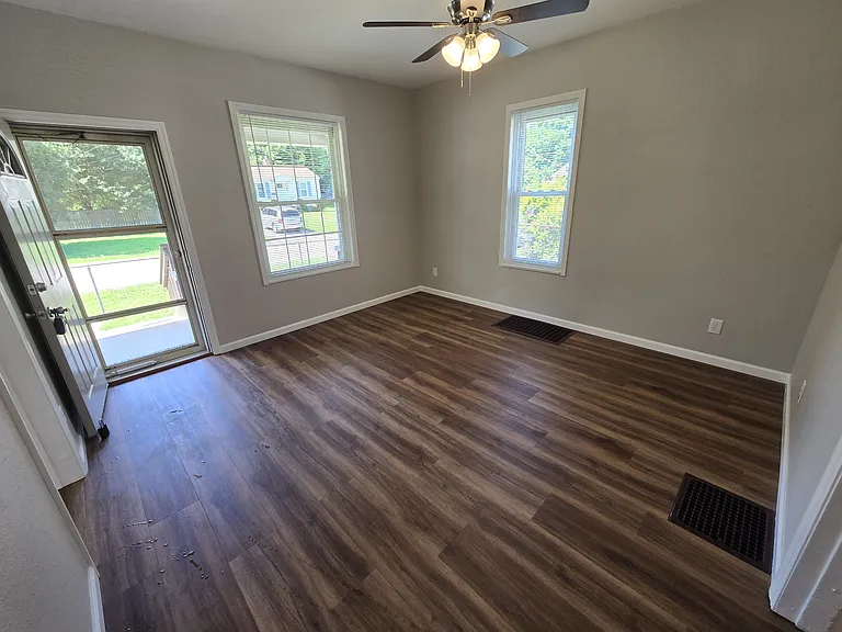 3532 Fullerton Ave — Photo 25