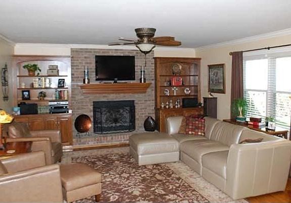 5th image of 1425 Glenview Dr