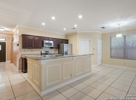 3rd image of 1214 Creek Mdws