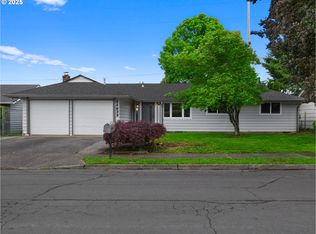 24033 SE Oak St, Gresham, OR 97030