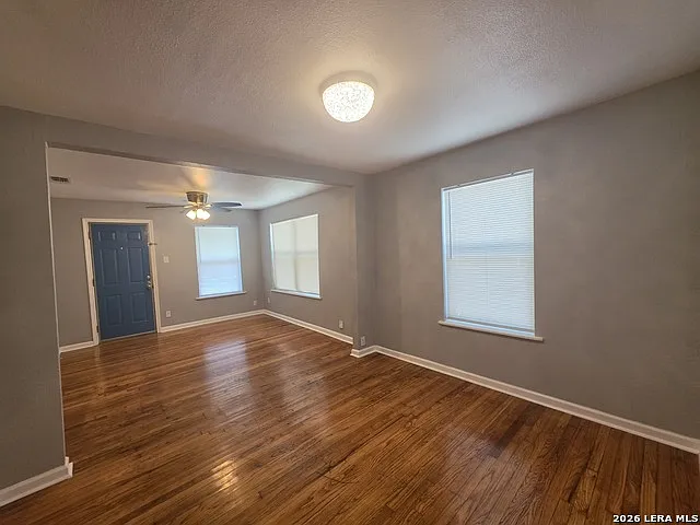 255 Walton Ave — Photo 4