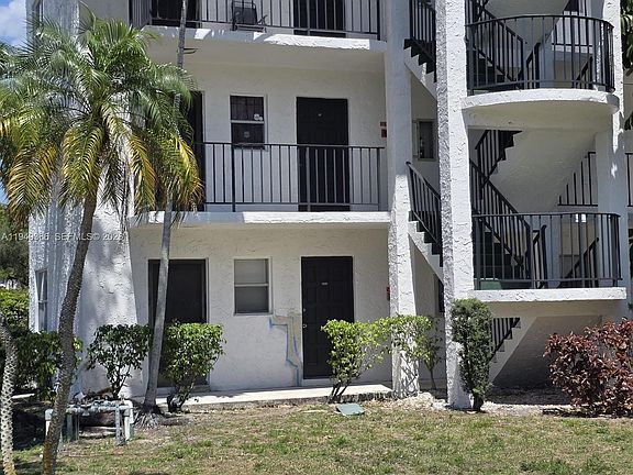 2nd image of 3330 Spanish Moss Ter APT 311