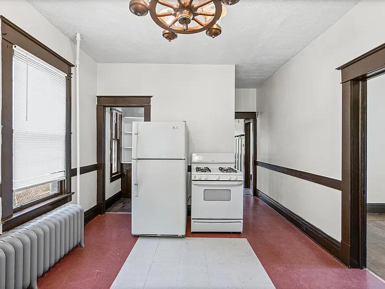 320 Saratoga St #1 — Photo 13