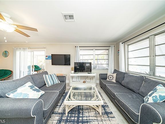 4th image of 119 Andre Mar Dr