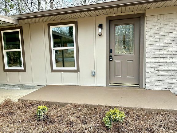 4th image of 4569 Tricia Dr