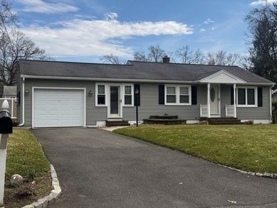 10 Benger Ave, South Hadley, MA, 01075