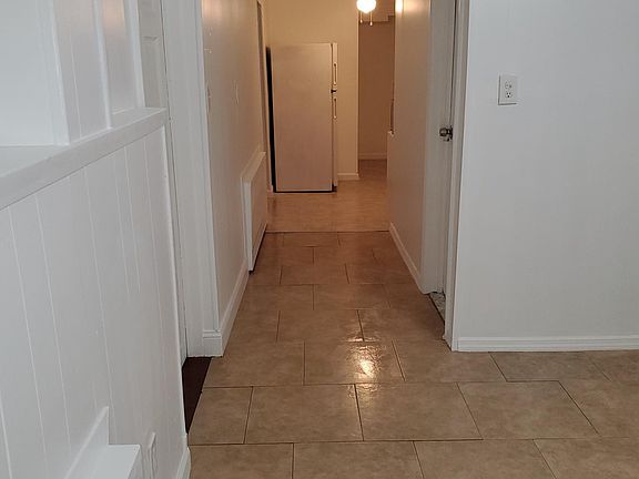 2nd image of 37 E Raymond Ave
