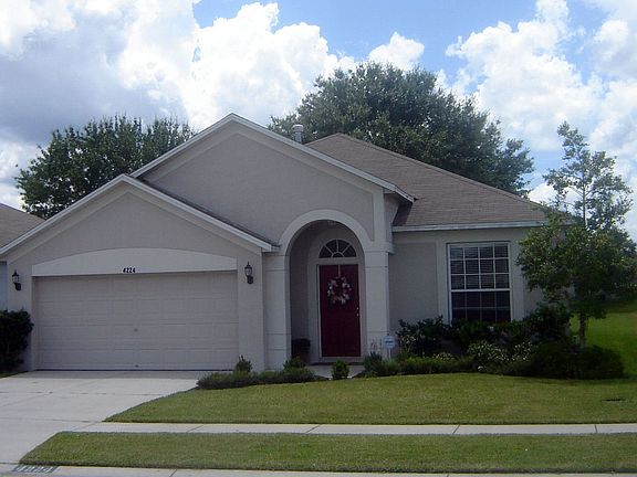 Beautiful home in excellent location!