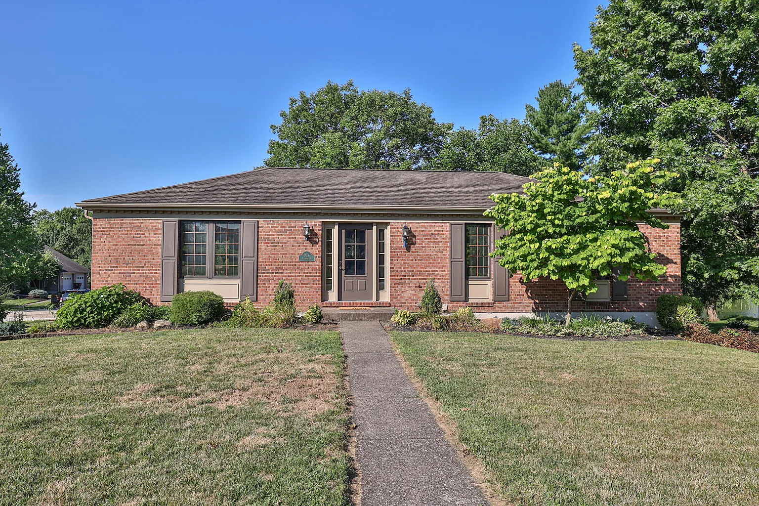 927 Palomino Dr photo 1