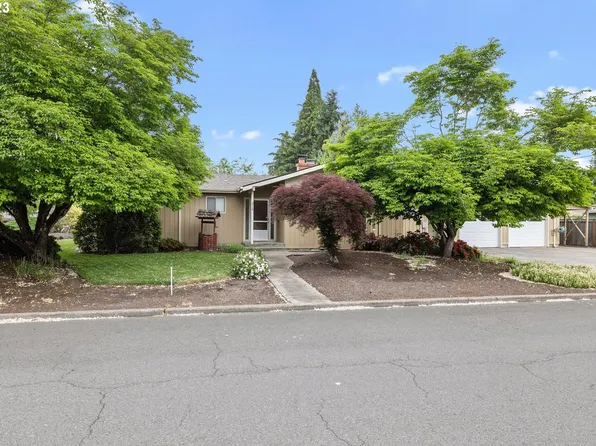 216 NW 9th Ave, Canby, OR 97013