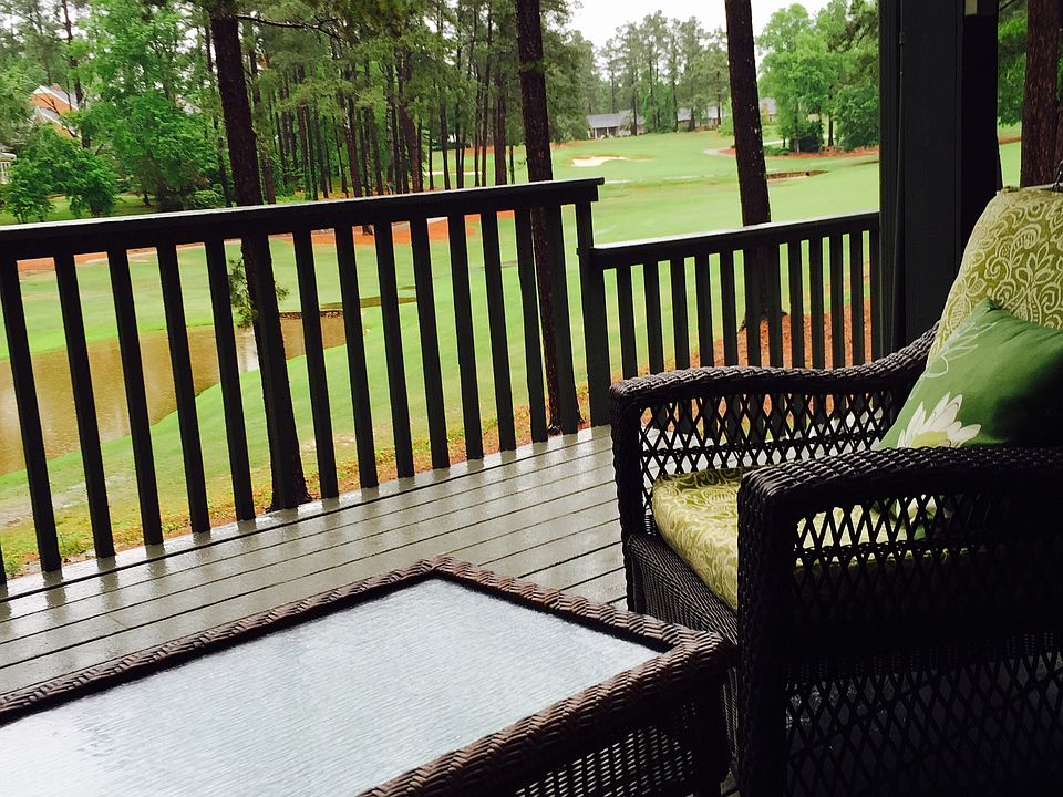 Outdoor living space 