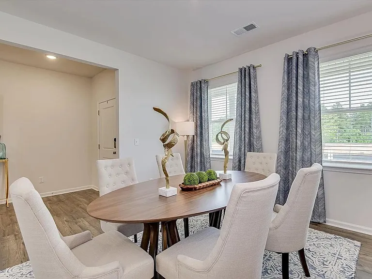 1021 Skidway Dr — Photo 6