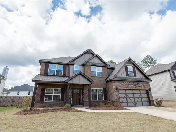 835 W Richland Cir, Auburn, AL 36832