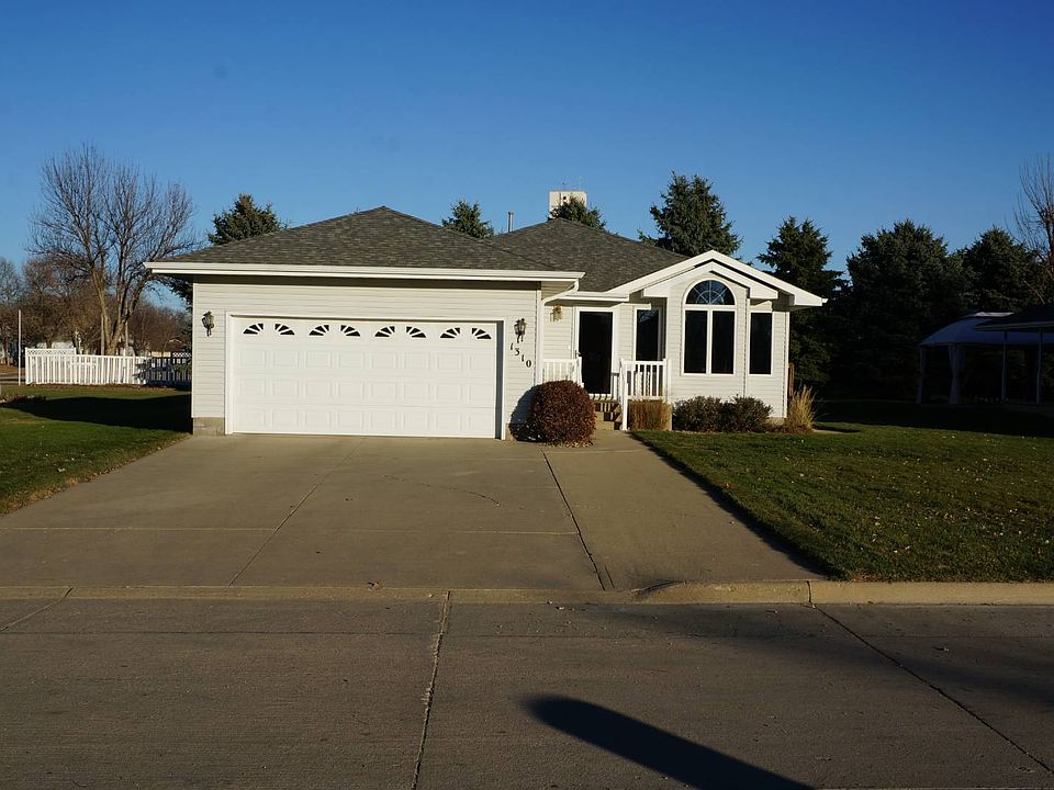 1st image of 1310 11th Ave