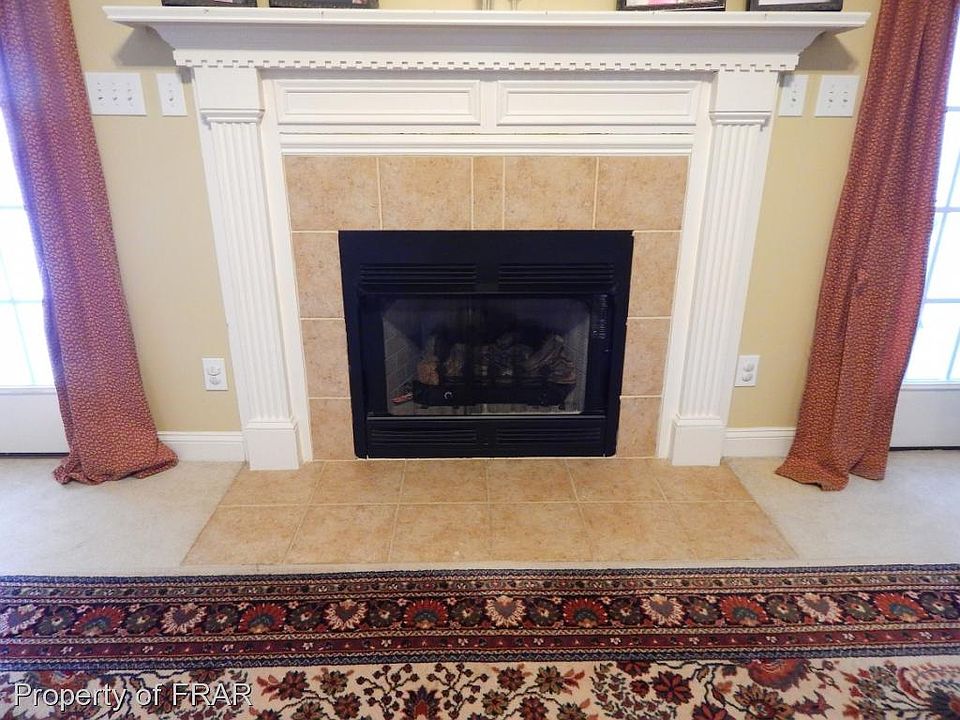 LR Gas Fireplace