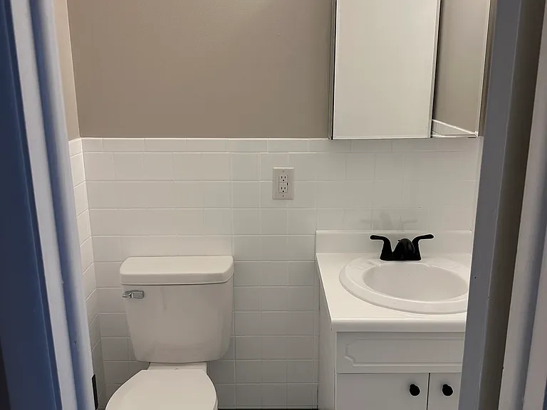 1174 Starr Rd #2 — Photo 3