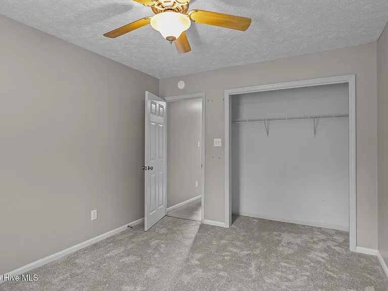 300 Foxhall Rd — Photo 18