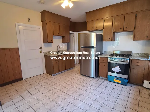 75 Charter St #4, Boston, MA 02113