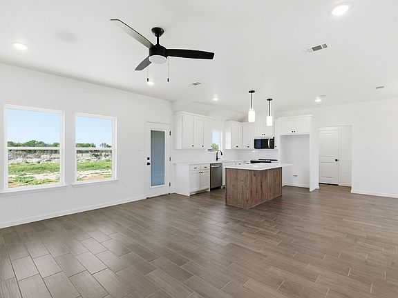 4th image of 248 Yawney Dr