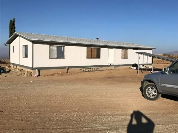 10140 Arrow Ln, Juniper Hills, CA 93543
