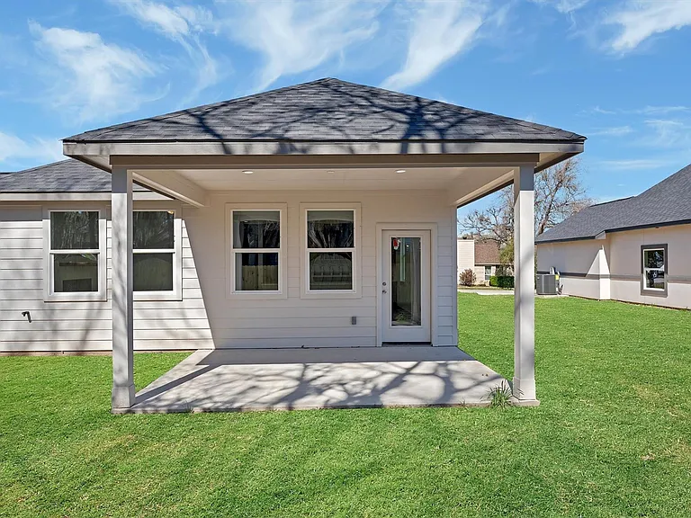 939 Lake View Dr — Photo 33