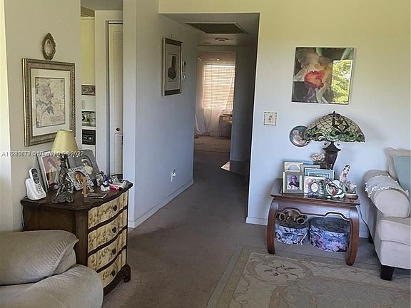 4th image of 551 SW 135th Ave APT 410