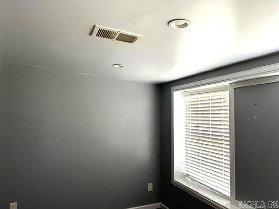 3rd image of 1607 Harris St