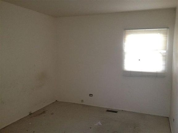 4th image of 1428 Wayne Ave
