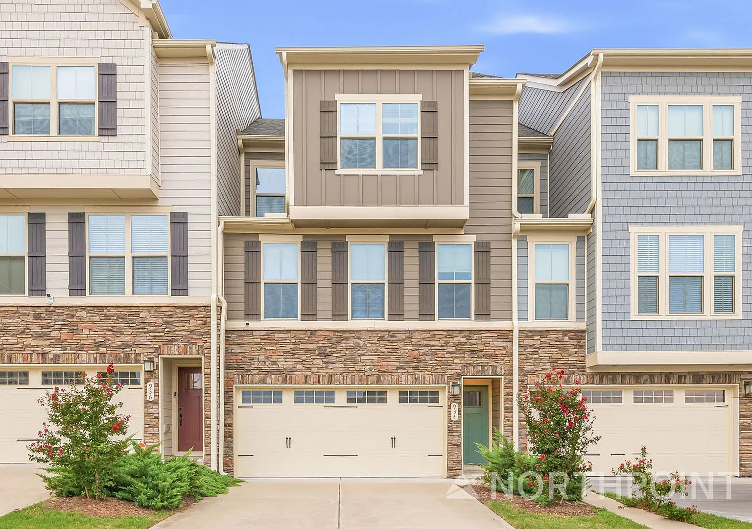 934_Channing Park Cir — Photo 1