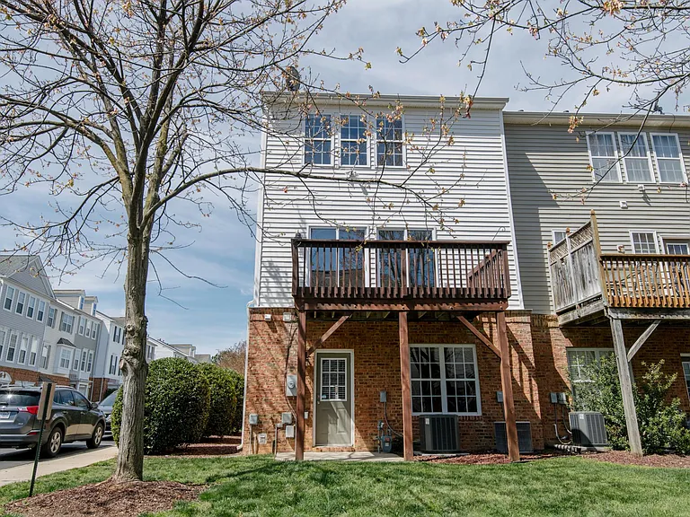 7000 Valerie Anne Dr — Photo 17