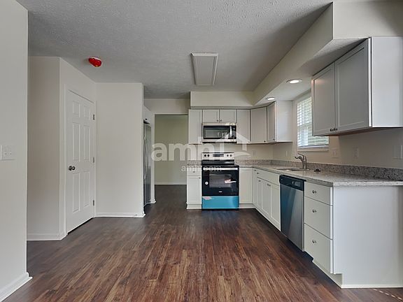 4th image of 1335 Wingate Dr