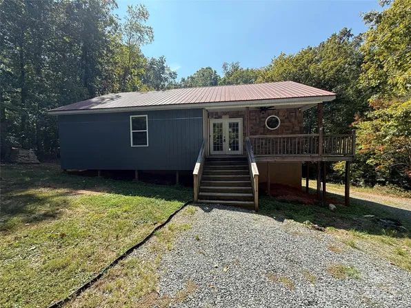 147 Hedgeline Dr, Troy, NC 27371