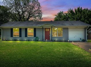 203 W Andrew Dr, Mabank, TX 75147