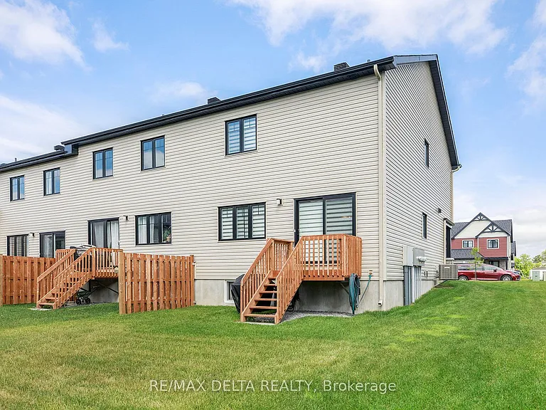 63 Johanne St — Photo 22