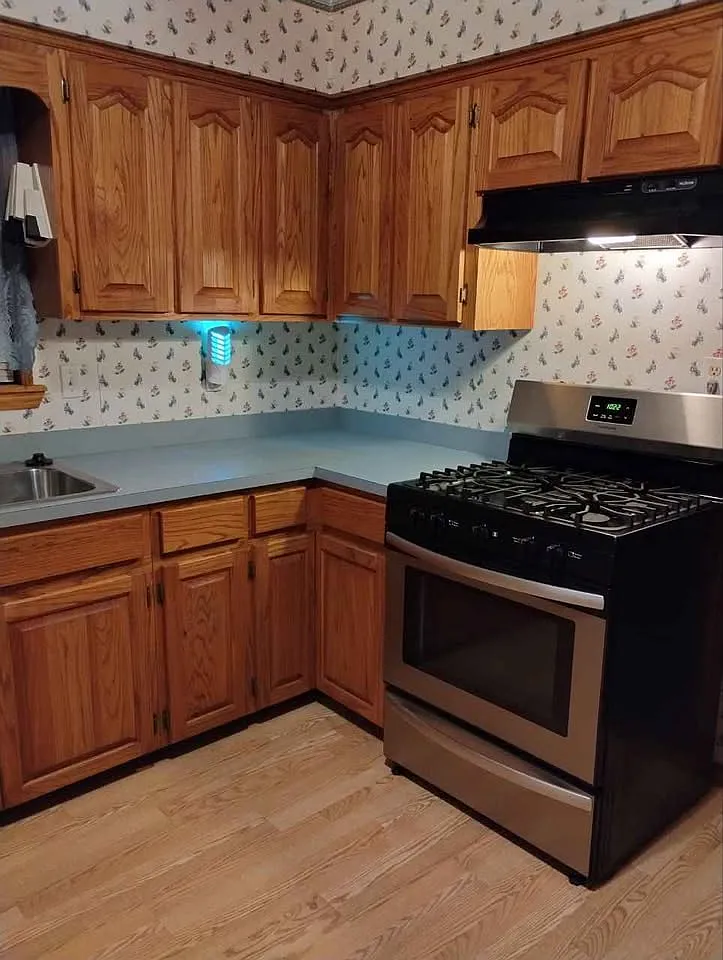 2 bed, 1.5 bath, 1348 sqft, $1,100 — Photo 4