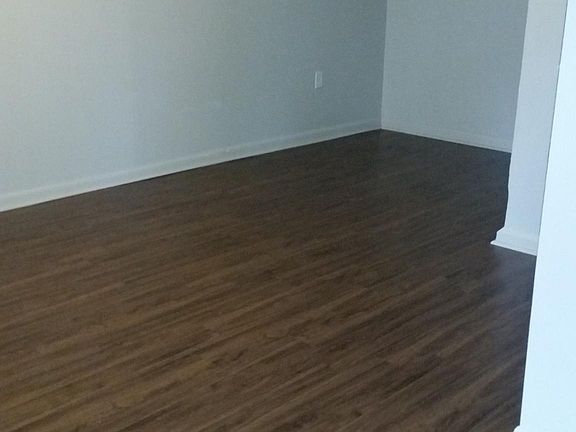 4th image of 600 Avenue J #403